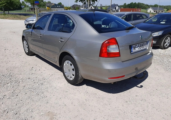 Skoda Octavia cena 20900 przebieg: 243866, rok produkcji 2010 z Oborniki małe 352